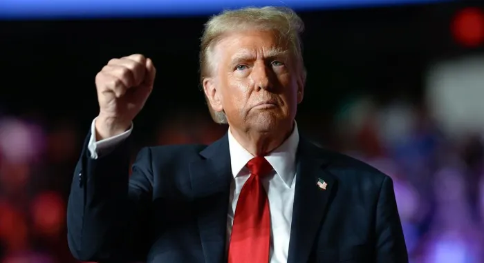 Trump Fires 2000 USAID Workers